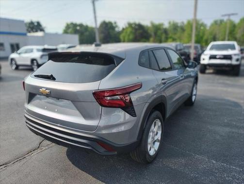 2025 Chevrolet Trax LS