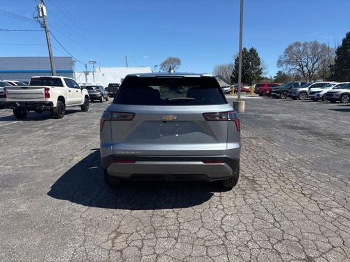 Sterling Gray Metallic 2026 Chevrolet Equinox 1LT
