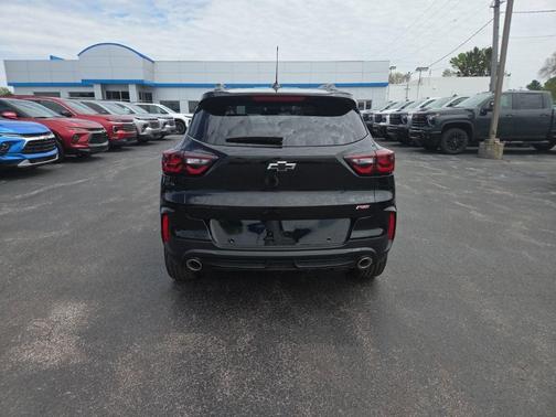 Mosaic Black Metallic 2026 Chevrolet Trailblazer RS