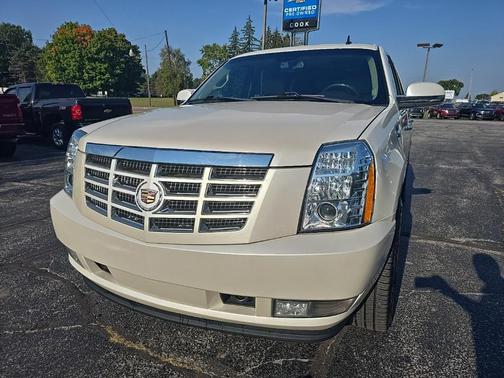 2011 Cadillac Escalade Premium