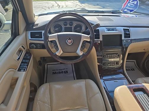 2011 Cadillac Escalade Premium