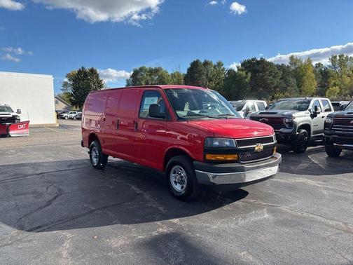 2025 Chevrolet Express 2500 RWD 2500 Regular Wheelbase WT