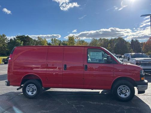 2025 Chevrolet Express 2500 RWD 2500 Regular Wheelbase WT