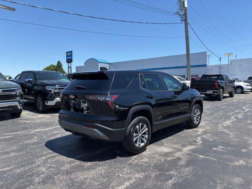 Mosaic Black Metallic 2026 Chevrolet Equinox 1LT