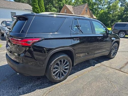 2022 Chevrolet Traverse RS