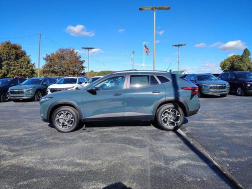 2025 Chevrolet Trax LT