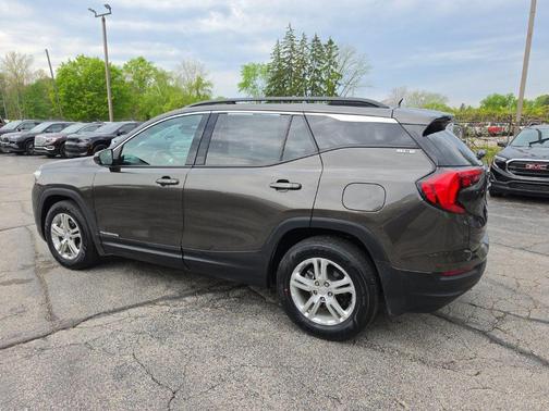 Smokey Quartz Metallic 2019 GMC Terrain SLE