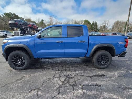 Reef Blue Metallic 2026 Chevrolet Colorado Trail Boss