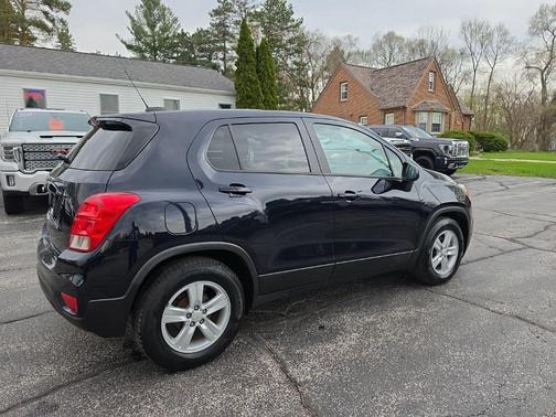 Midnight Blue Metallic 2021 Chevrolet Trax LS