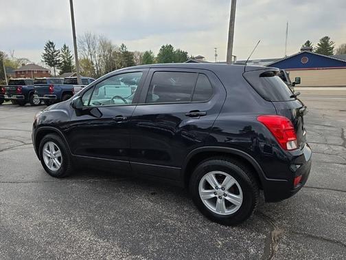 Midnight Blue Metallic 2021 Chevrolet Trax LS