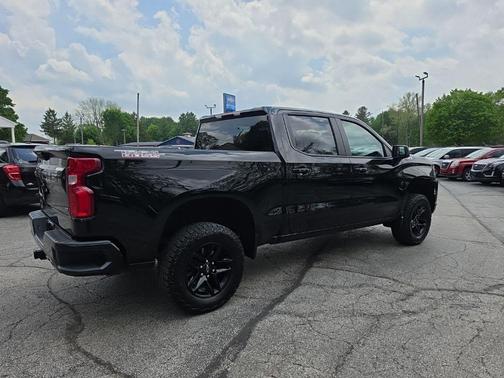 Black 2024 Chevrolet Silverado 1500 LT Trail Boss