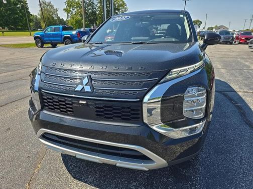 2022 Mitsubishi Outlander SE