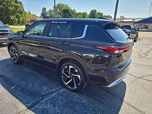 2022 Mitsubishi Outlander SE