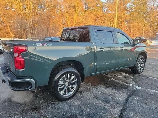 2025 Chevrolet Silverado 1500 LT
