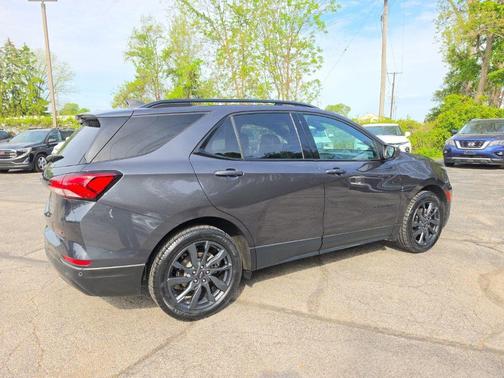 Iron Gray Metallic 2022 Chevrolet Equinox FWD RS