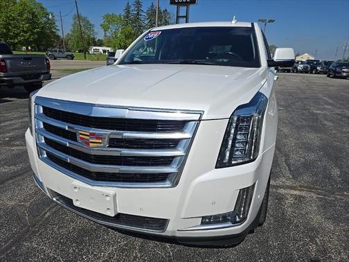 2019 Cadillac Escalade Luxury