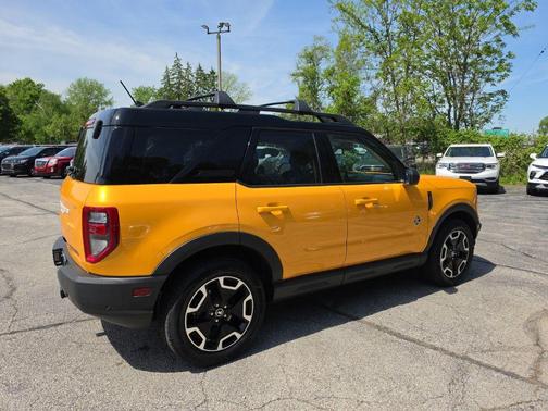 Cyber Orange Metallic Tricoat 2022 Ford Bronco Sport Outer Banks