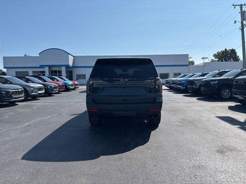 2025 Chevrolet Suburban 4WD Z71