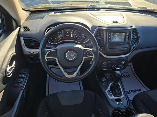 2014 Jeep Cherokee Sport