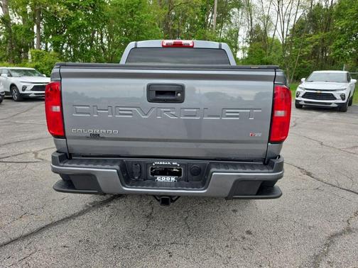 Satin Steel Metallic 2022 Chevrolet Colorado LT