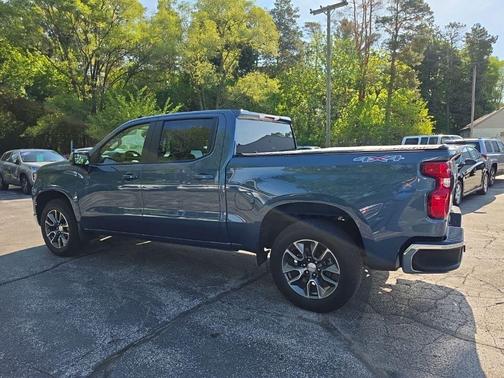 Lakeshore Blue Metallic 2024 Chevrolet Silverado 1500 LT