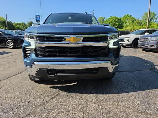 Lakeshore Blue Metallic 2024 Chevrolet Silverado 1500 LT