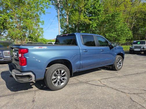 Lakeshore Blue Metallic 2024 Chevrolet Silverado 1500 LT
