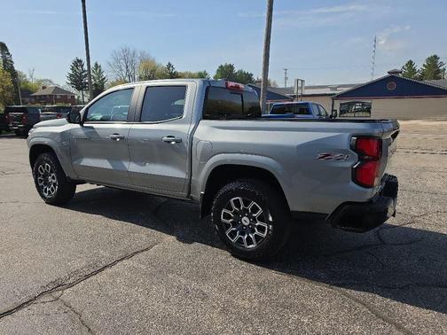 Sterling Gray Metallic 2024 Chevrolet Colorado Z71