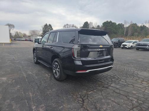 Dark Ash Metallic 2026 Chevrolet Tahoe LT