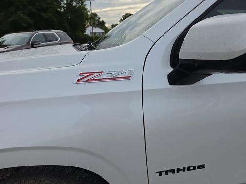 Iridescent Pearl Tricoat 2023 Chevrolet Tahoe 4WD Z71