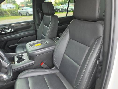 Iridescent Pearl Tricoat 2023 Chevrolet Tahoe 4WD Z71