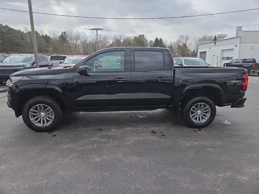 Black 2026 Chevrolet Colorado LT