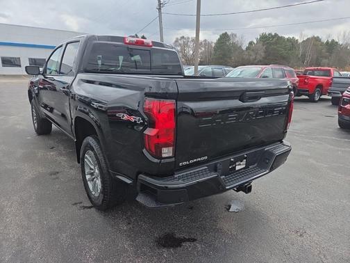 Black 2026 Chevrolet Colorado LT