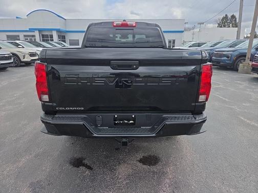Black 2026 Chevrolet Colorado LT