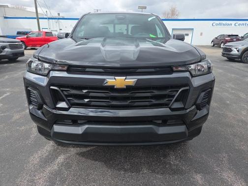 Black 2026 Chevrolet Colorado LT