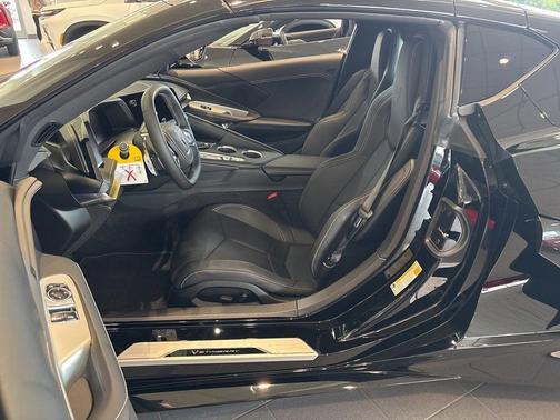 2026 Chevrolet Corvette Stingray w/1LT