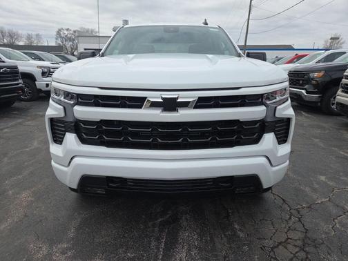 Summit White 2026 Chevrolet Silverado 1500 RST