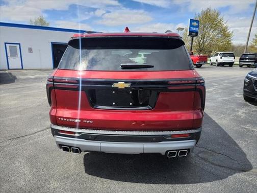 2025 Chevrolet Traverse LT