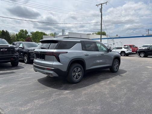 Sterling Gray Metallic 2026 Chevrolet Traverse LT