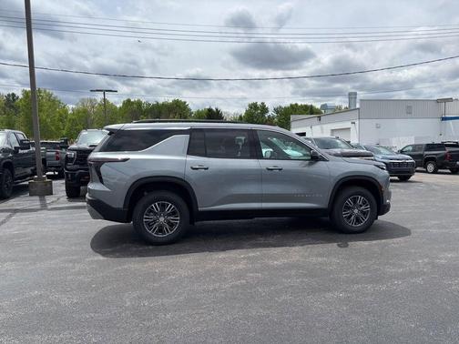 Sterling Gray Metallic 2026 Chevrolet Traverse LT