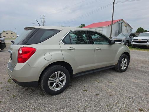 Champagne Silver Metallic 2013 Chevrolet Equinox LS