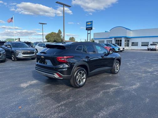 2025 Chevrolet Trax LT