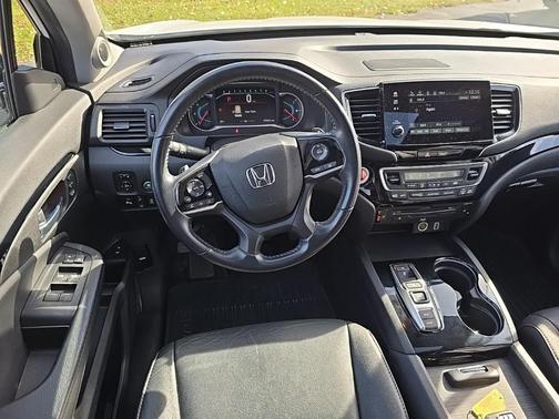 2021 Honda Pilot Touring 8-Passenger