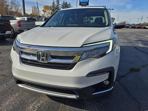 2021 Honda Pilot Touring 8-Passenger