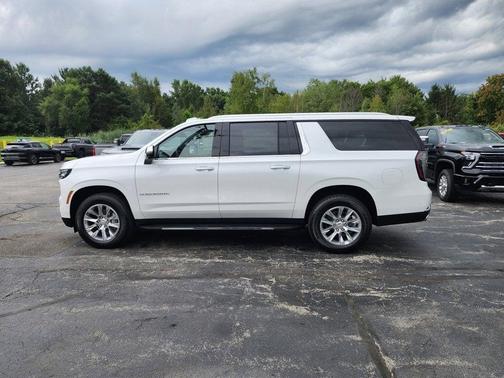 2025 Chevrolet Suburban Premier