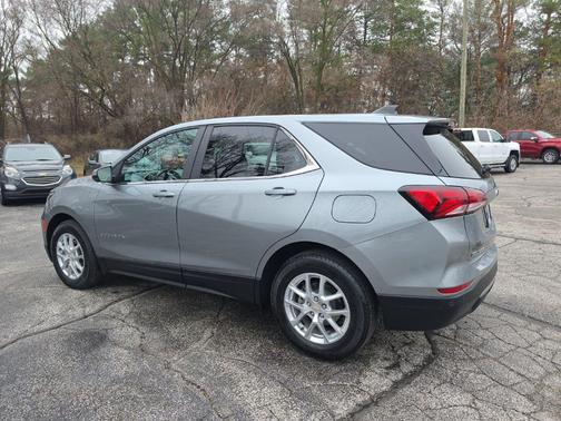 Sterling Gray Metallic 2024 Chevrolet Equinox 1LT