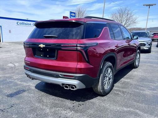 2025 Chevrolet Traverse LT
