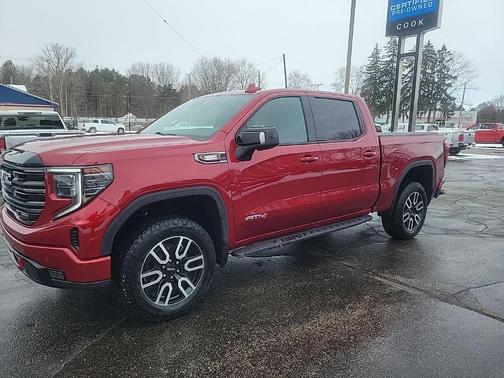2025 GMC Sierra 1500 AT4
