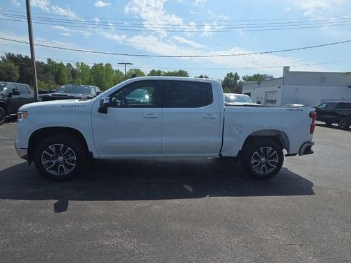 Summit White 2026 Chevrolet Silverado 1500 LT