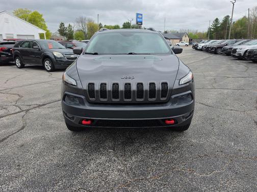 Granite Crystal Metallic Clearcoat 2014 Jeep Cherokee Trailhawk